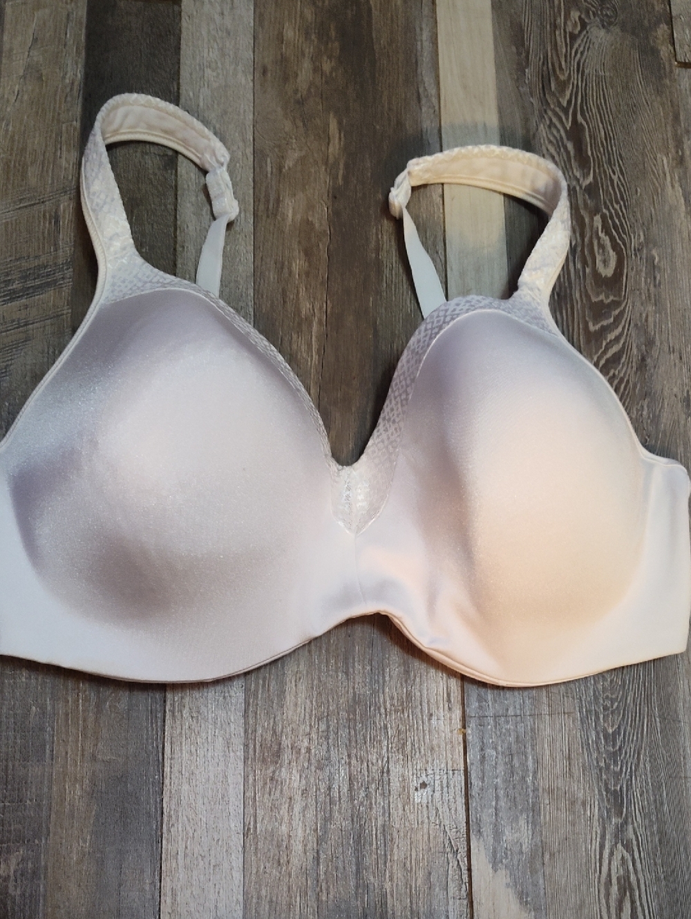 5/$25 SALE Women's Size 38DD Light Padded Underwire White Bra